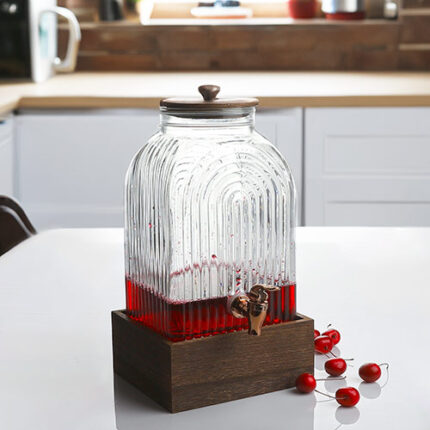 მინის დისპენსერი სასმელებისთვის. მოცულობა: 6 ლიტრი.