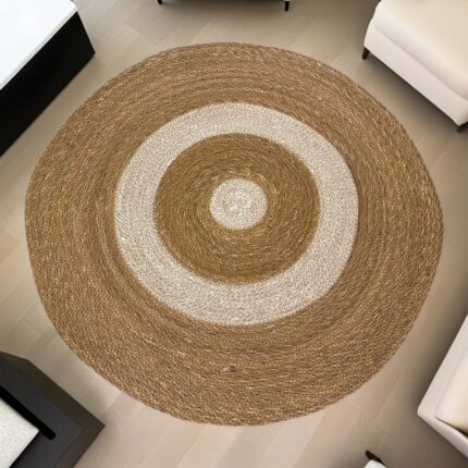 ჭილოფის ხალიჩა თეთრი დეტალებით. დიამეტრი: 75 სმ. 